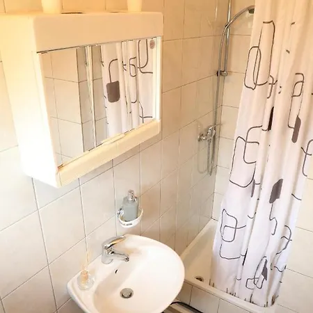 Apartmani Sarlija Pakostane Exterior photo