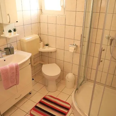 Apartmani Sarlija Pakostane Exterior photo