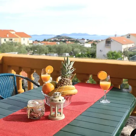 Apartmani Sarlija Pakostane Exterior photo
